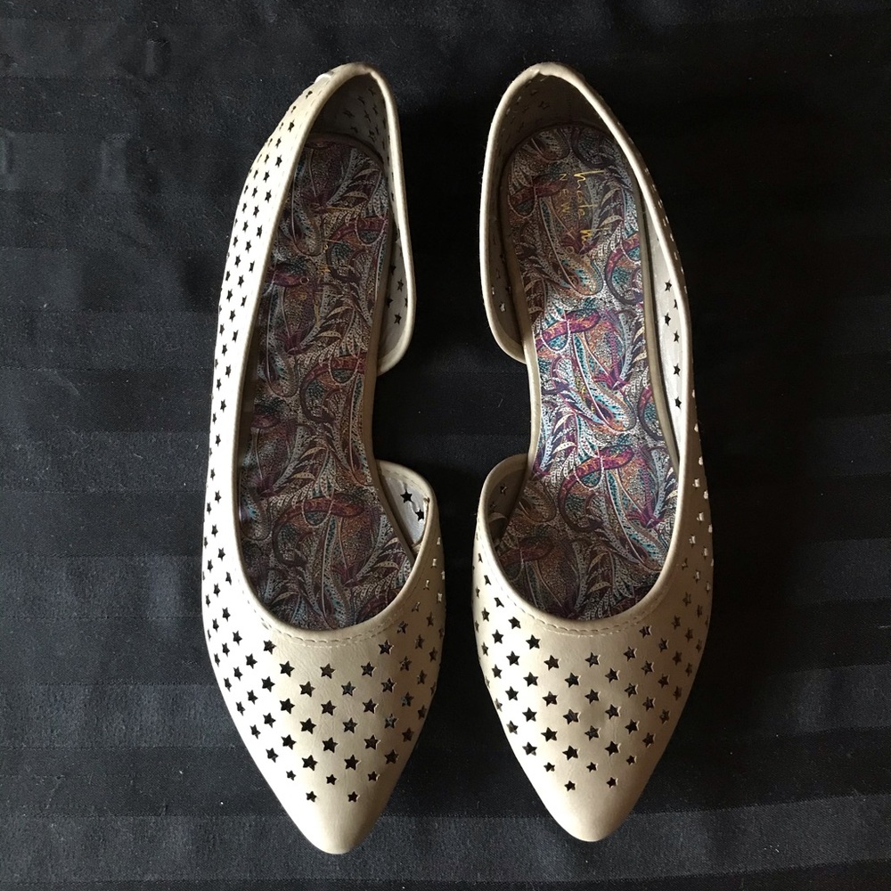 Nicole Miller Women’s Flats